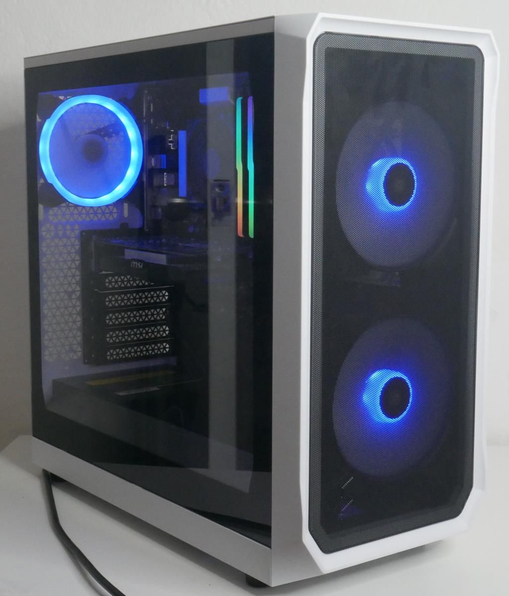 Review Fractal Focus 2 RGB White 8