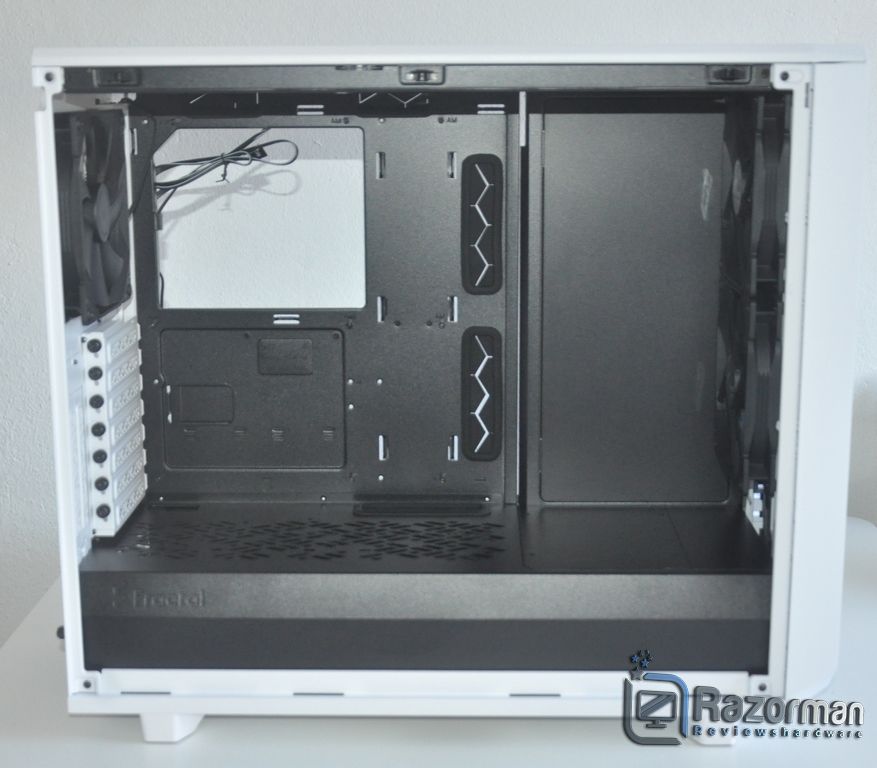 Review Fractal Meshify 2 White Tempered Glass 26