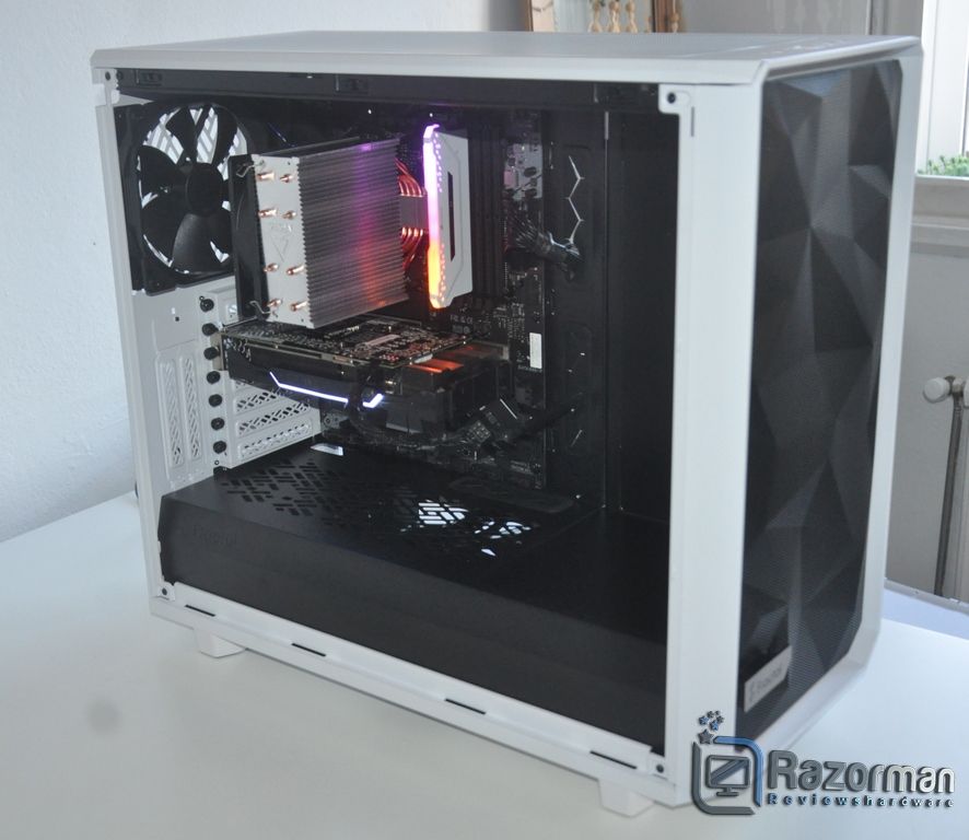 Review Fractal Meshify 2 White Tempered Glass 1