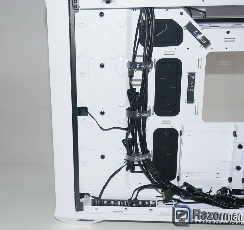 Review Fractal Torrent 22 Review Fractal Torrent 21