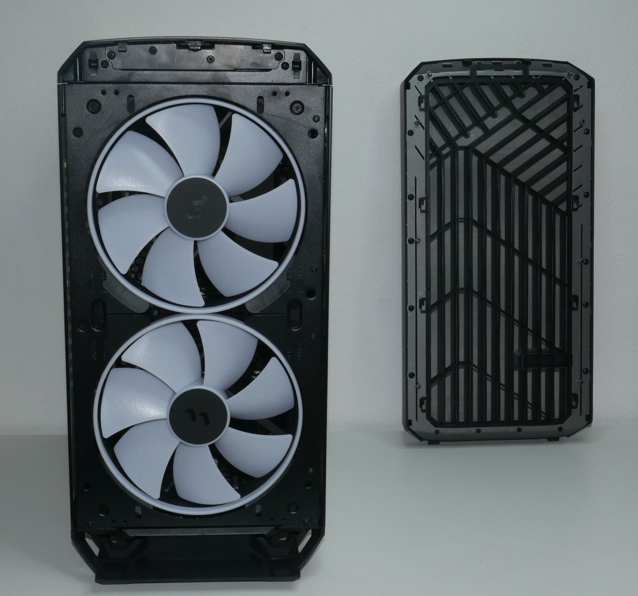 Review Fractal Torrent Compact 26 Review Fractal Torrent Compact 25