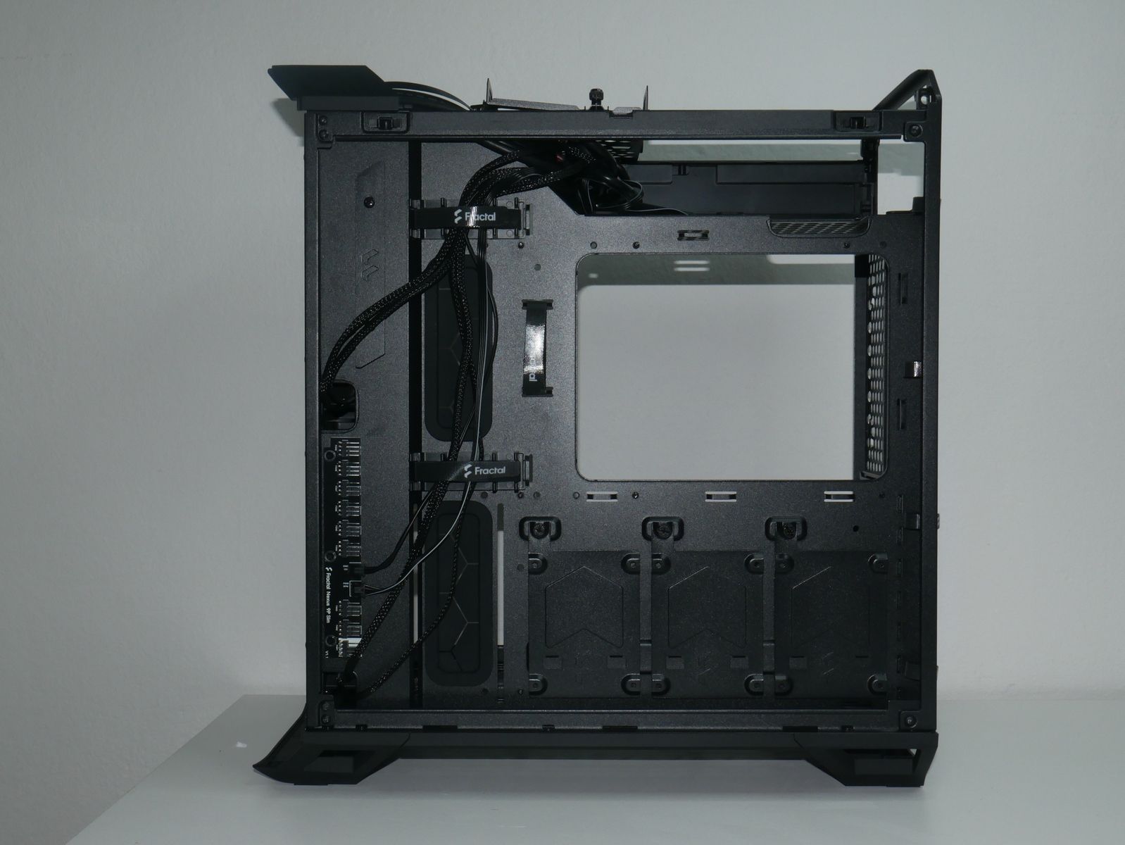 Review Fractal Torrent Compact 18 Review Fractal Torrent Compact 17