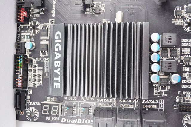 Review Gigabyte GA-F2A85X-UP4 y APU AMD A10 5800K 49
