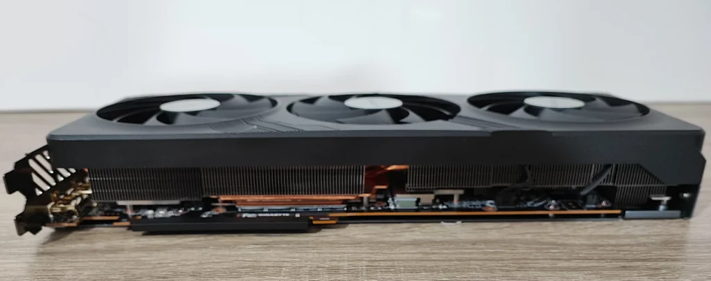 Review GIGABYTE RX 7900 XT GAMING OC 20G 11