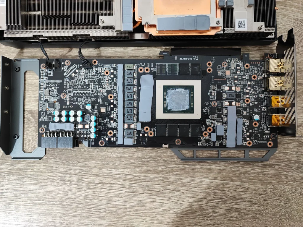 Review GIGABYTE RX 7900 XT GAMING OC 20G 21