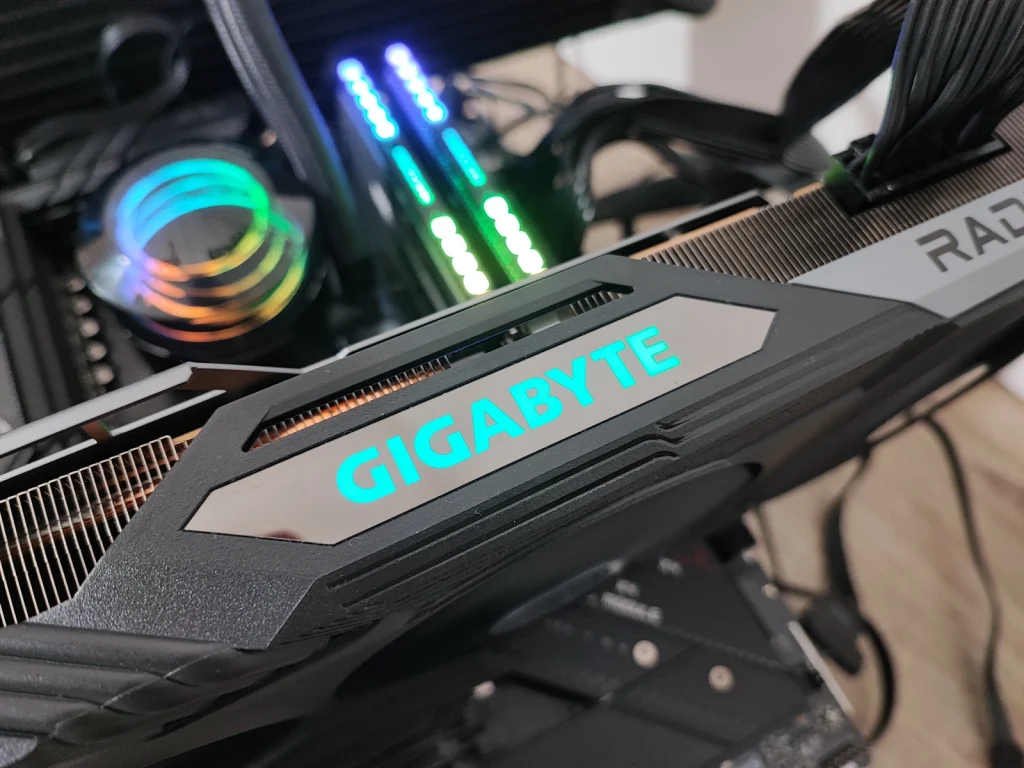 Review GIGABYTE RX 7900 XT GAMING OC 20G 16