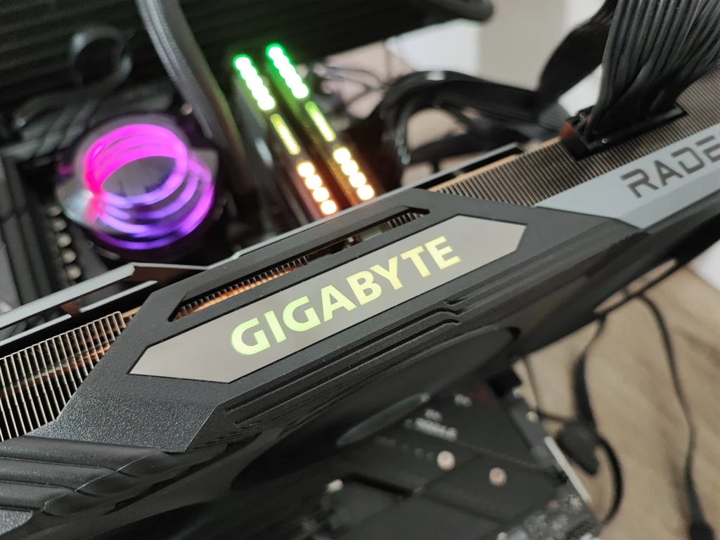 Review GIGABYTE RX 7900 XT GAMING OC 20G 18