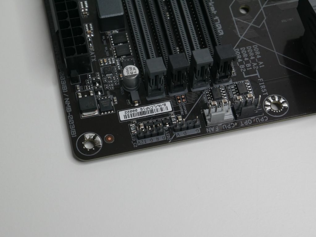 Review Gigabyte B660 Gaming X DDR4 14 Review Gigabyte B660 Gaming X DDR4 13
