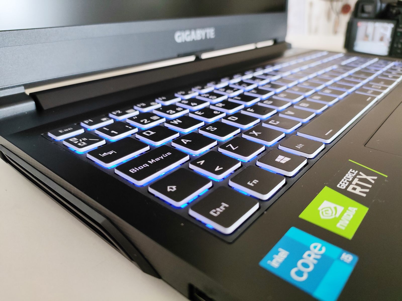 Review Gigabyte G5 MD 12