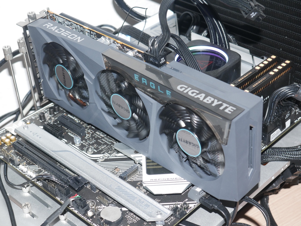 Review Gigabyte RX 6600 Eagle 52
