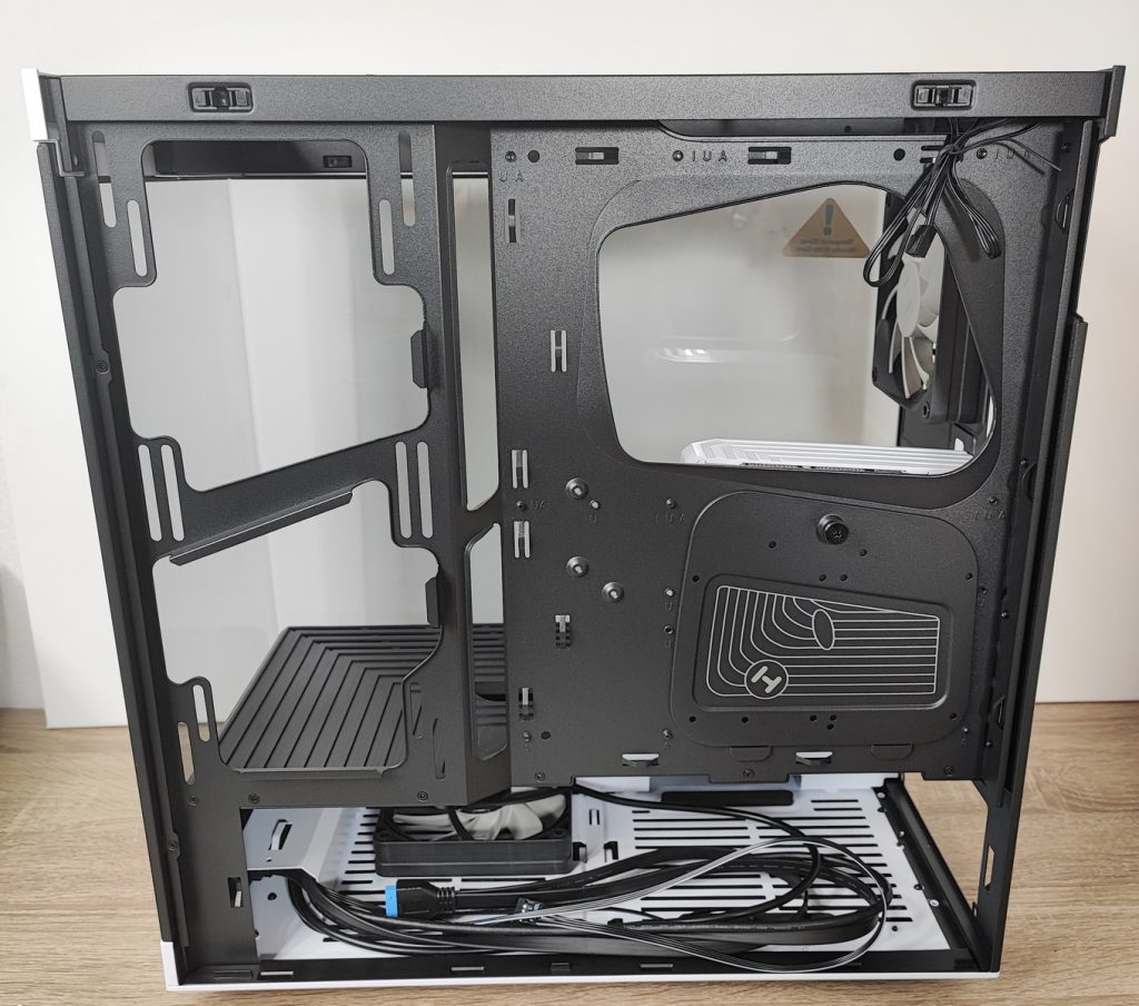 Review HYTE y40 15 Review HYTE y40 15