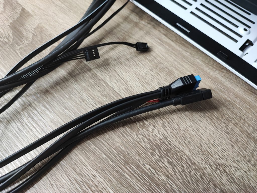 Review HYTE y40 19 Review HYTE y40 19