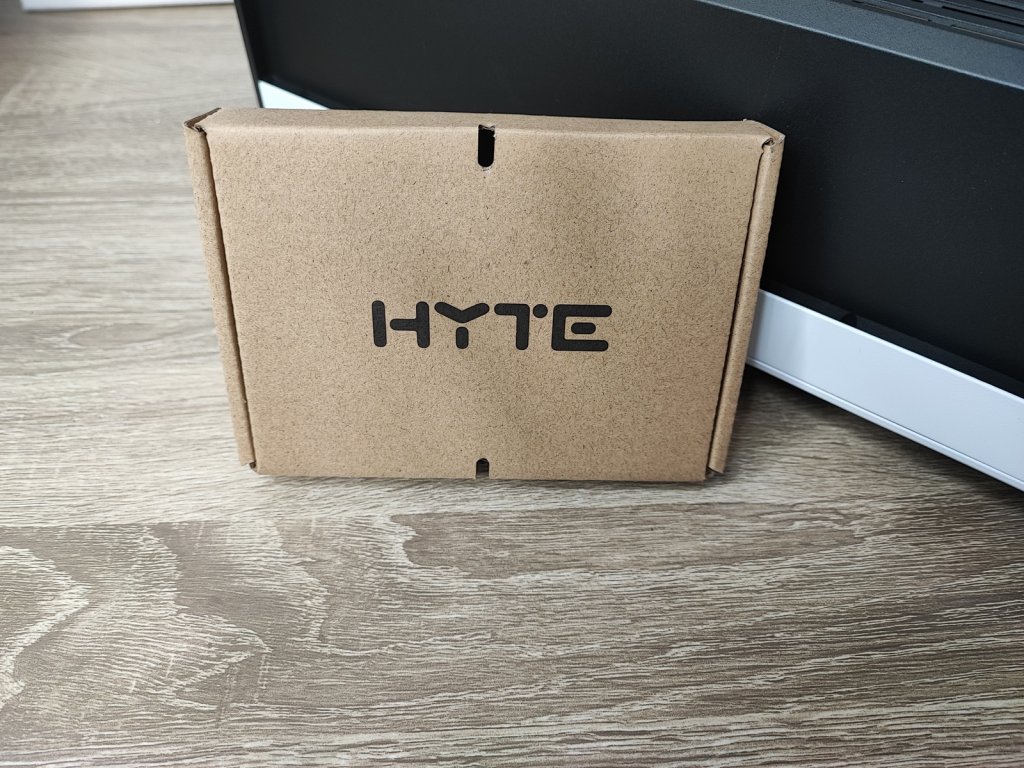 Review HYTE y40 6
