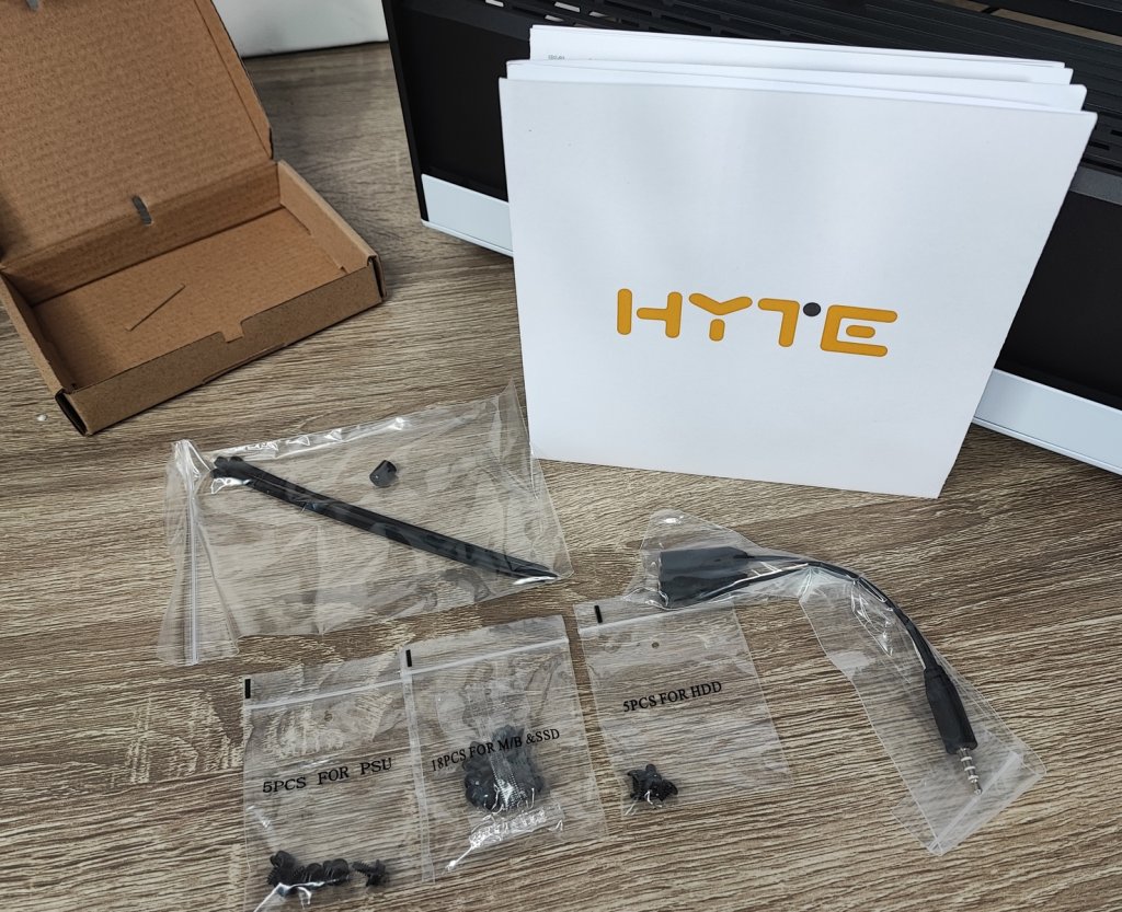 Review HYTE y40 7 Review HYTE y40 7