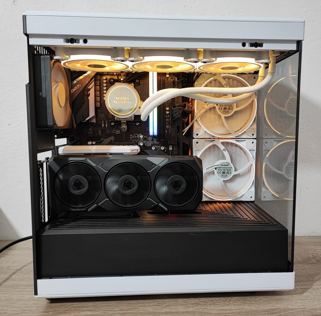 Review HYTE y40 28 Review HYTE y40 28