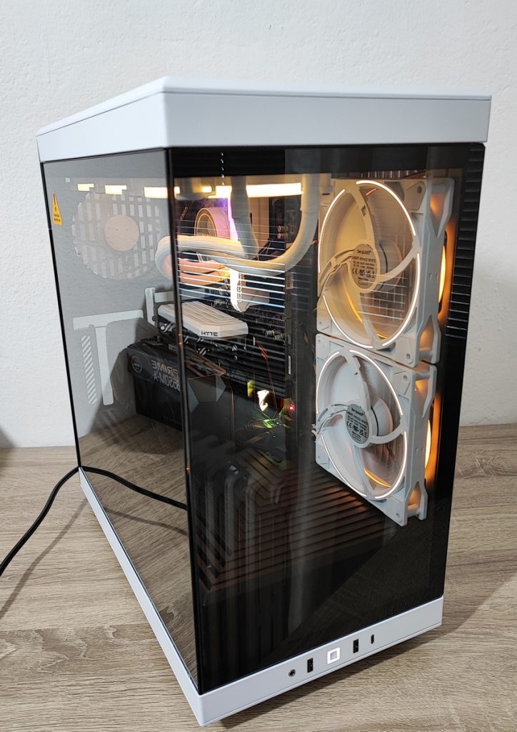 Review HYTE y40 2 Review HYTE y40 2