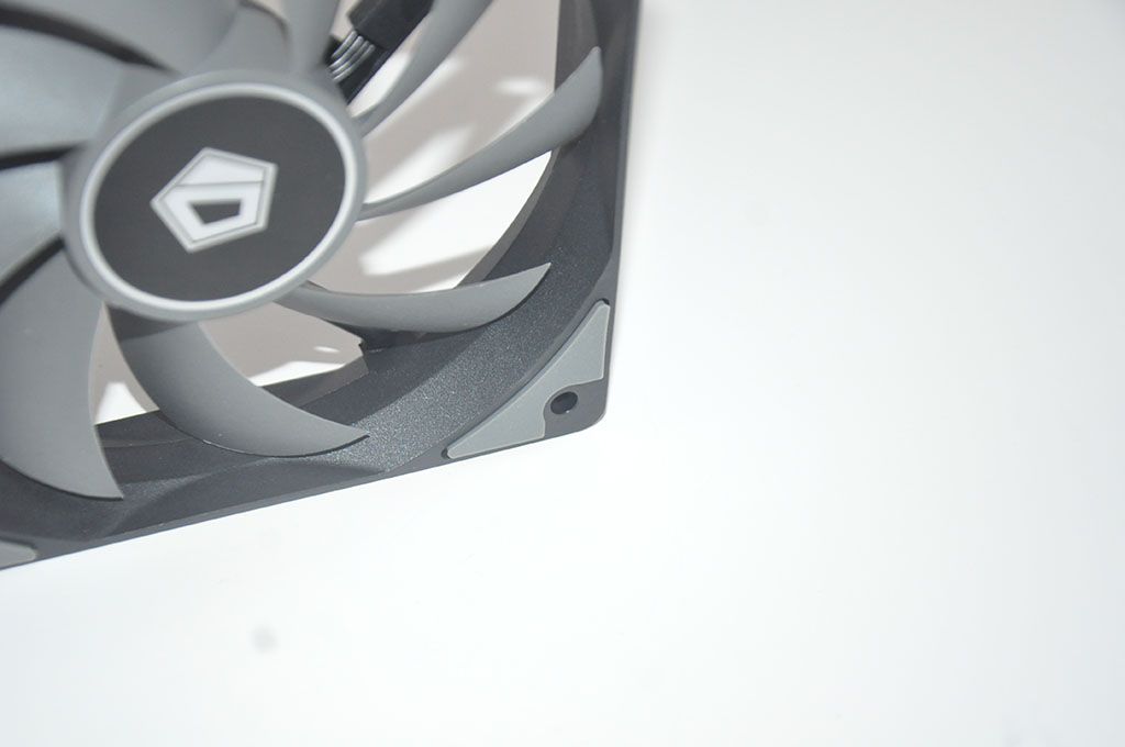 Review ID-Cooling SE-224-XT Basic 18 Review ID-Cooling SE-224-XT Basic 18