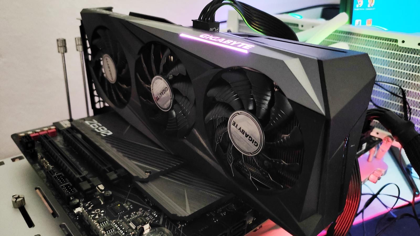 Review Gigabyte RTX 3060 Gaming OC 12GB 8