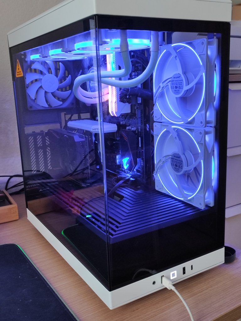 Review HYTE y40 35 Review HYTE y40 35