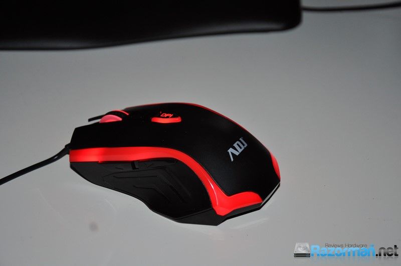Review ADJ KOS 8