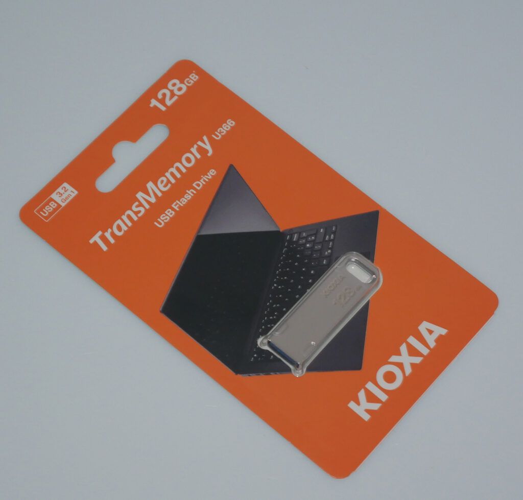 Review Kioxia TransMemory U366 128 GB 22