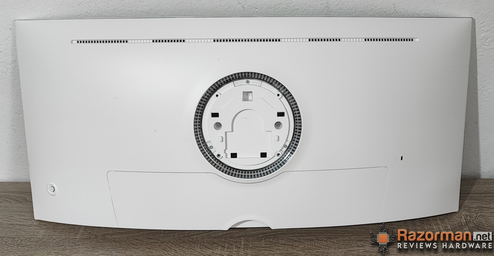 LC-POWER LC-M34-Q-C-PRO LC-POWER LC-M34-Q-C-PRO