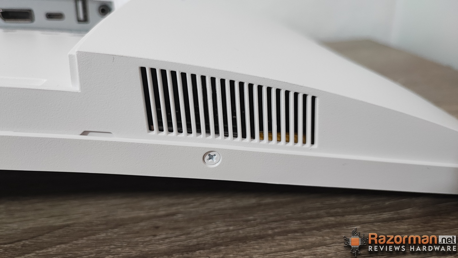 LC-POWER LC-M34-Q-C-PRO LC-POWER LC-M34-Q-C-PRO