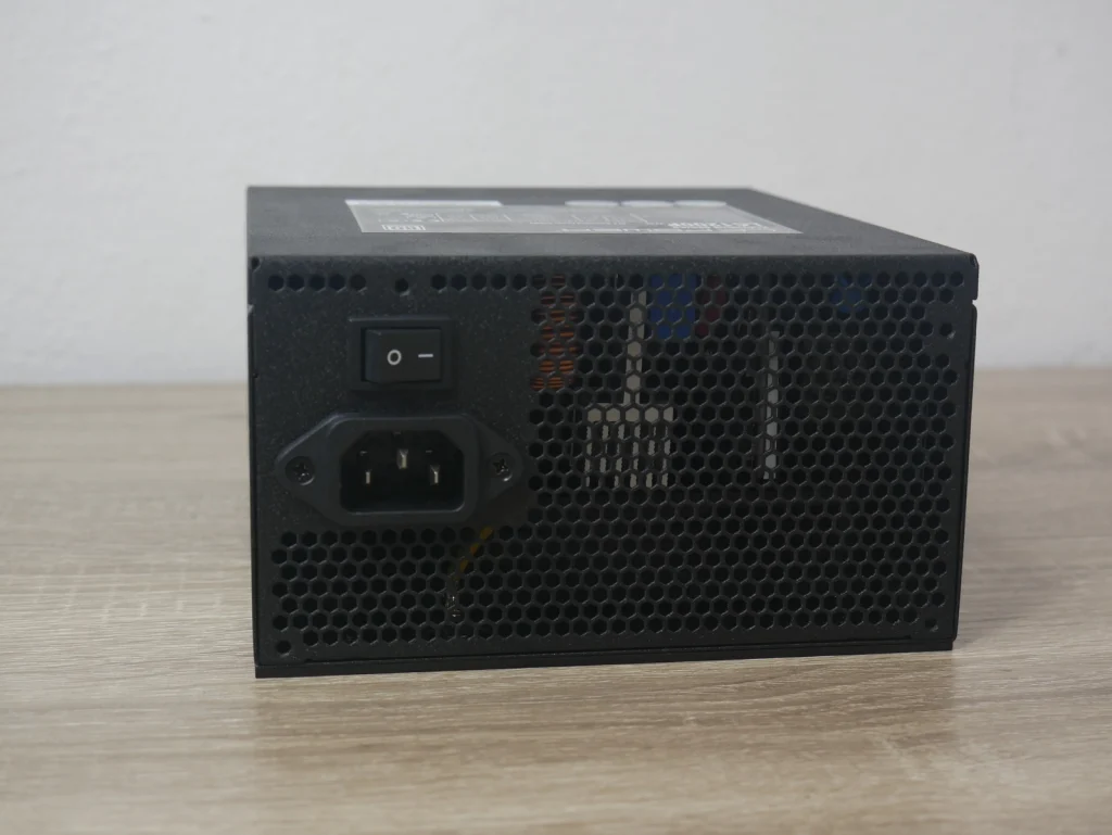 Review LC-POWER LC1200P V2.52 11
