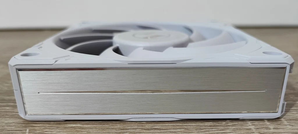 Review LIAN LI Uni Fan P28 13 Review LIAN LI Uni Fan P28 13
