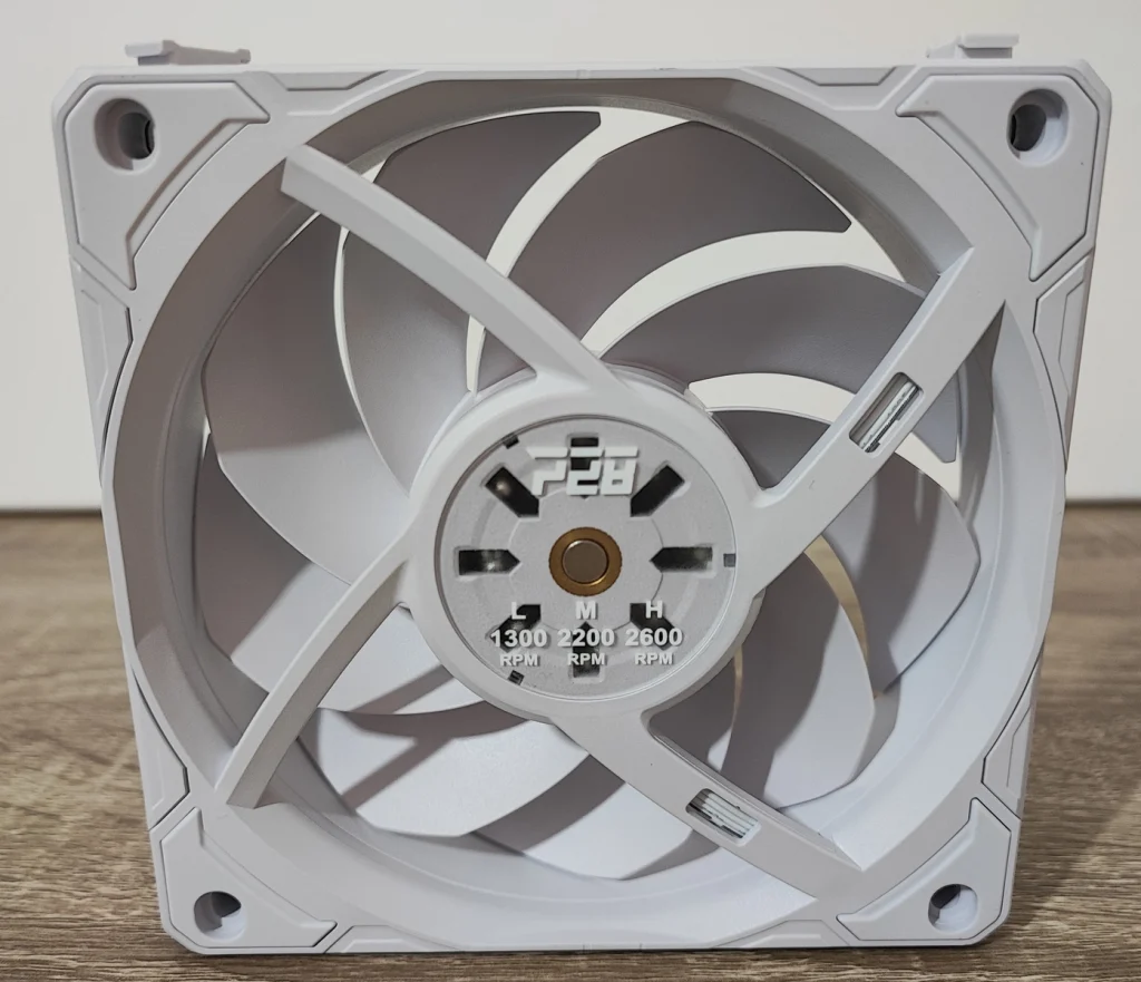 Review LIAN LI Uni Fan P28 8 Review LIAN LI Uni Fan P28 8