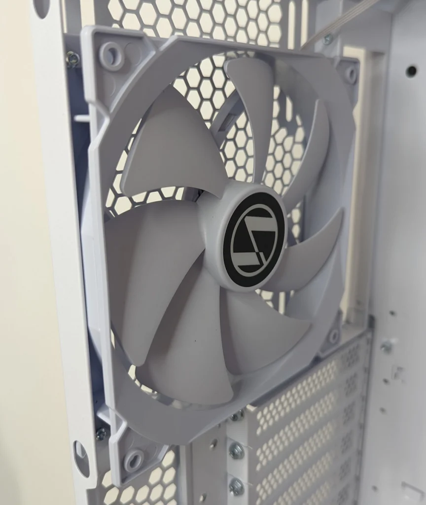 Review Lancool 216 RGB 27 Review Lancool 216 RGB 27