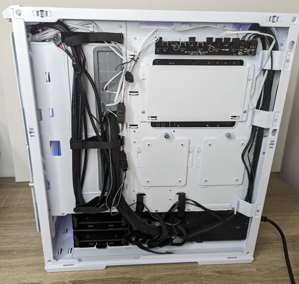 Review Lancool 216 RGB 31 Review Lancool 216 RGB 31