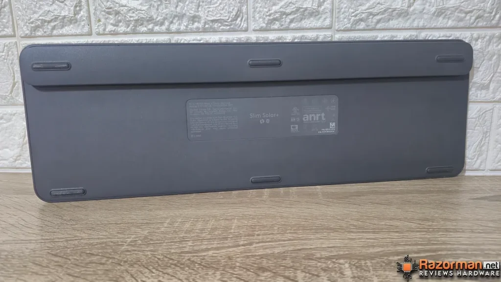 Logitech Signature Slim Solar+ K980 Logitech Signature Slim Solar+ K980