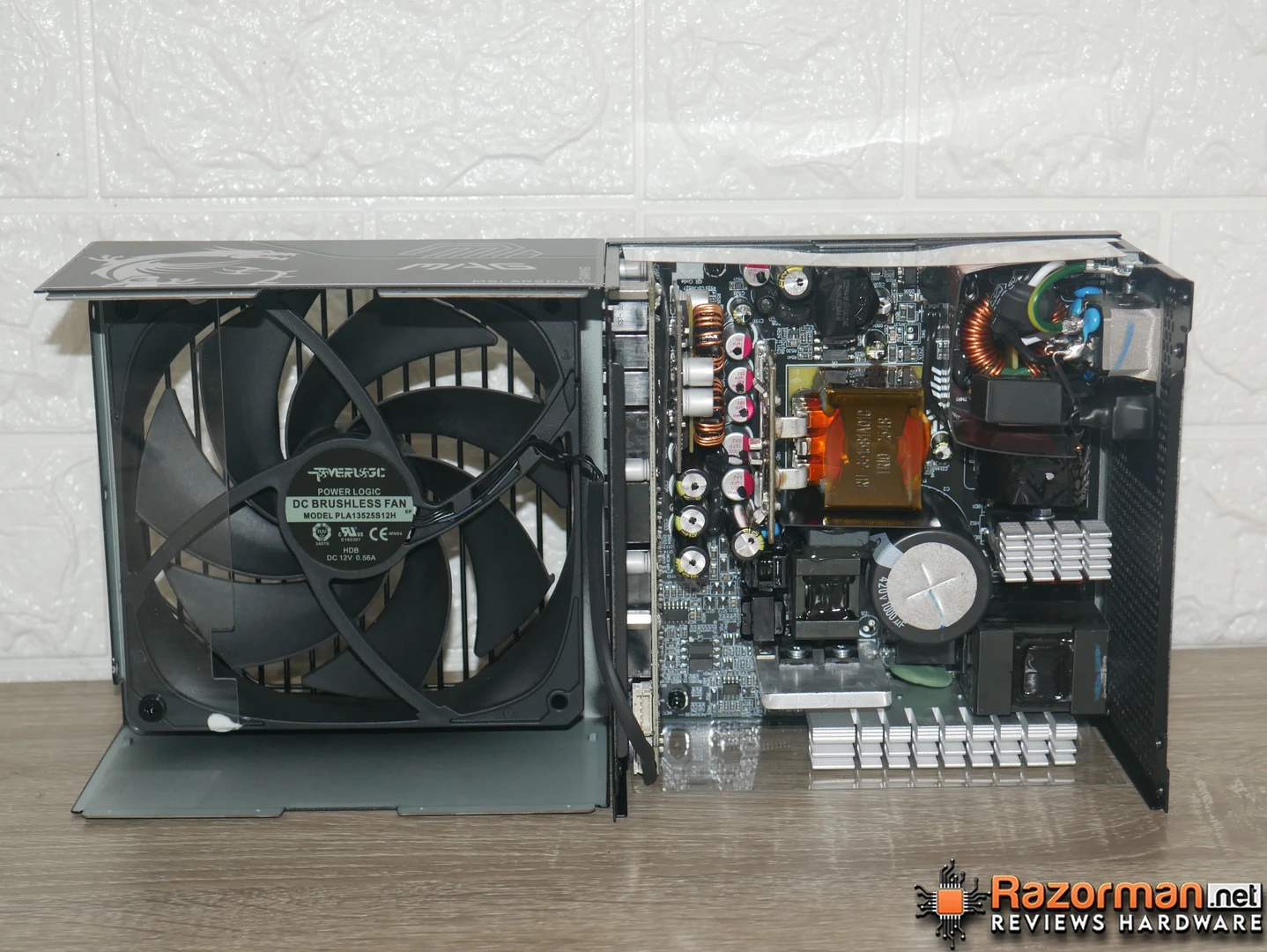 Interior MSI MAG A1200PLS PCIE5 Interior MSI MAG A1200PLS PCIE5