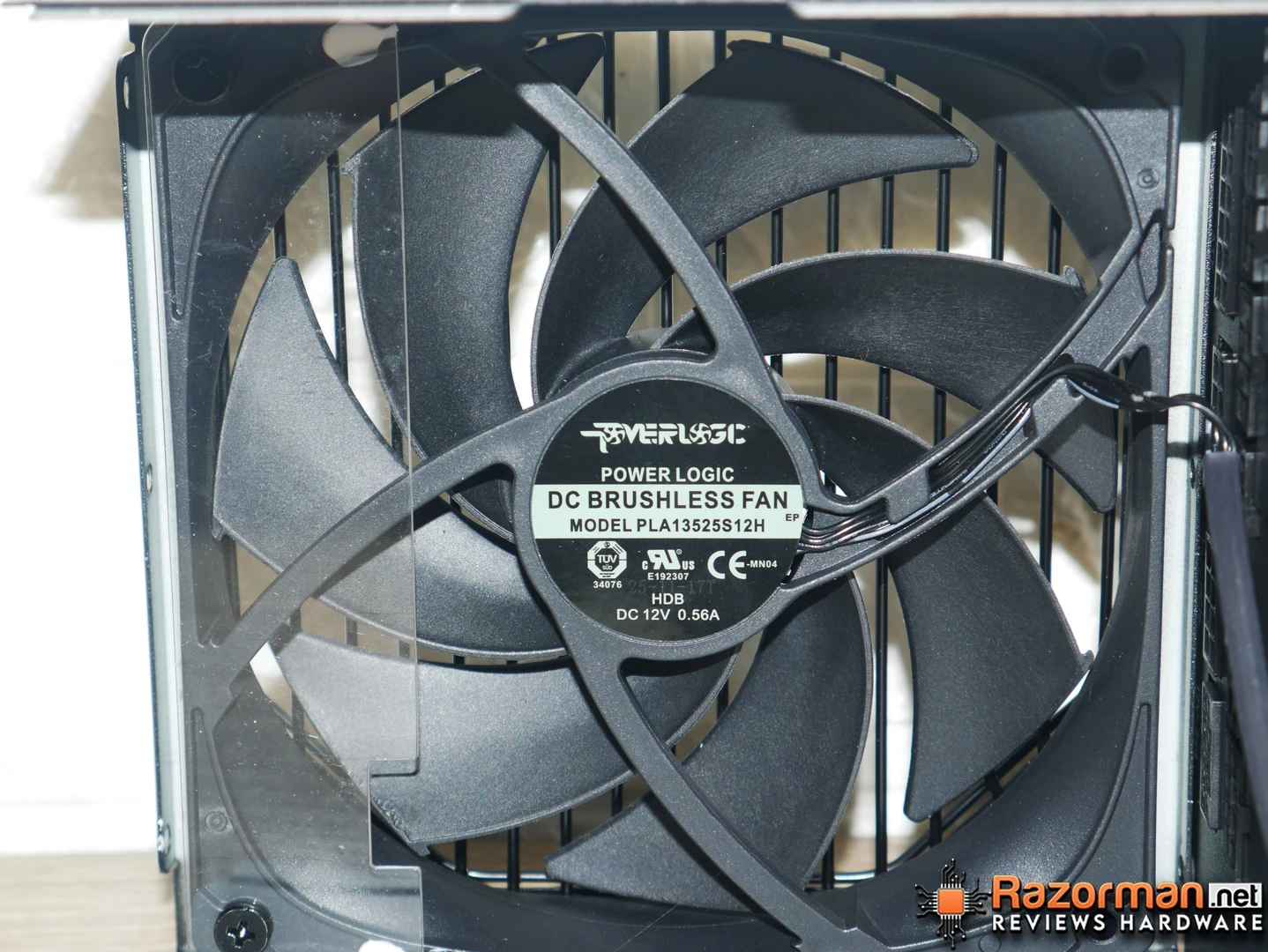Ventilador Powerlogic MSI MAG A1200 PLS PCIE5 Ventilador Powerlogic MSI MAG A1200 PLS PCIE5