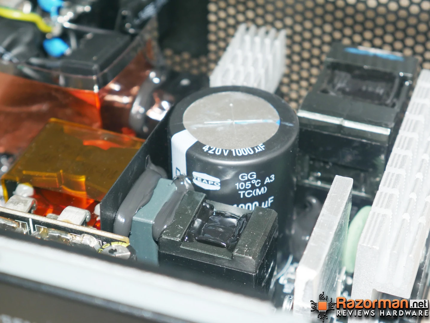 Interior MSI MAG A1200PLS PCIE5 Interior MSI MAG A1200PLS PCIE5