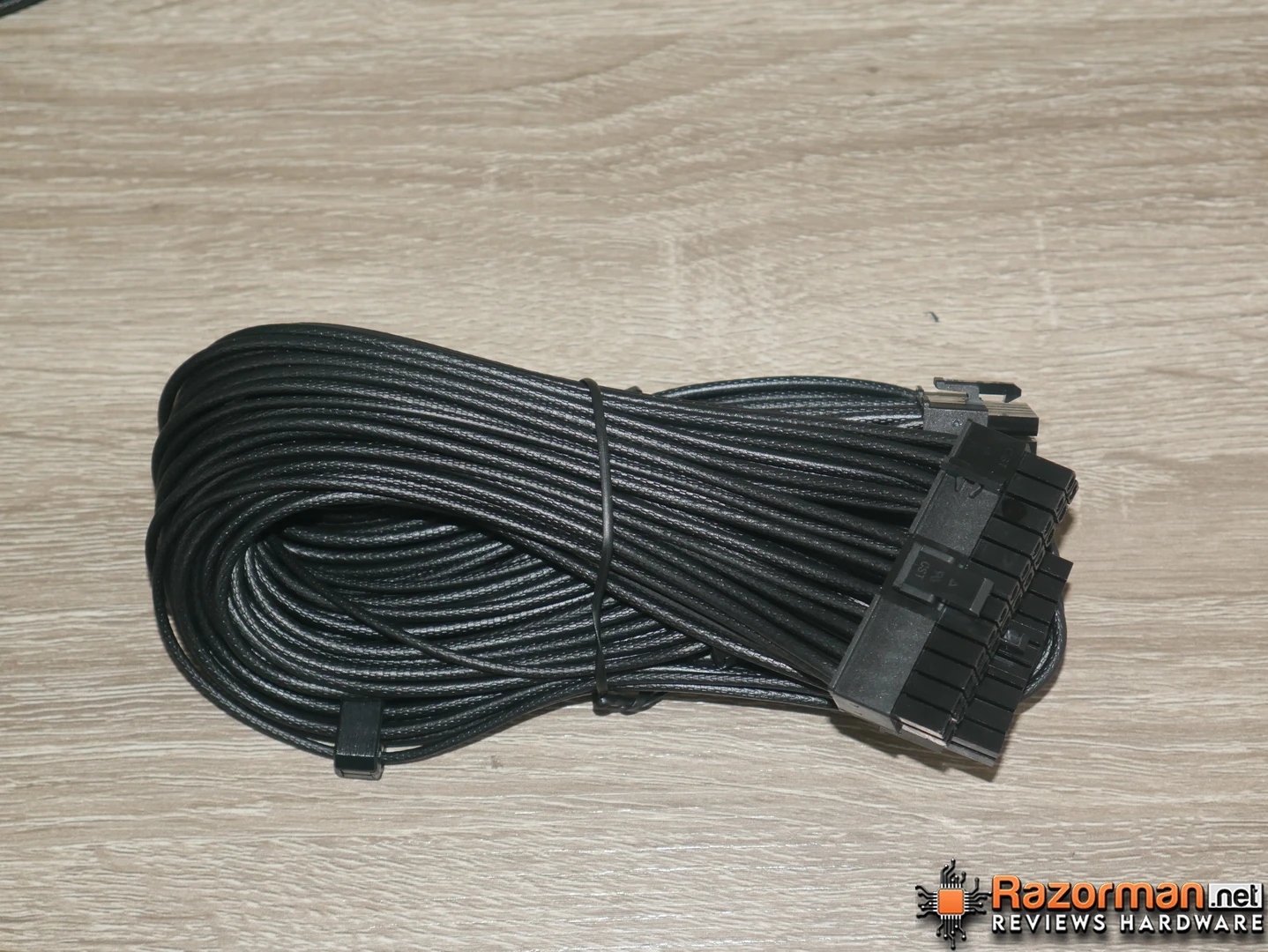 Cables MSI MAG A1200 PLS PCIE5 Cables MSI MAG A1200 PLS PCIE5