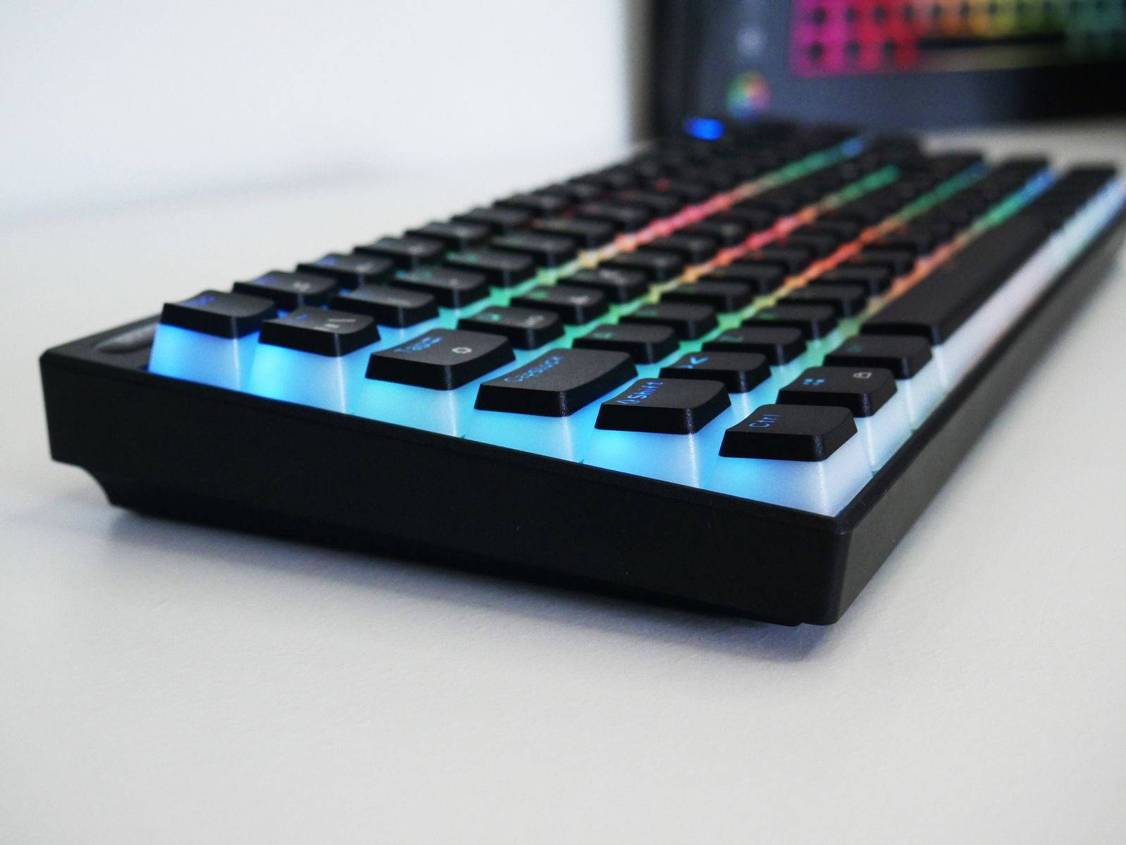 Review Mars Gaming MKCLOUD 18