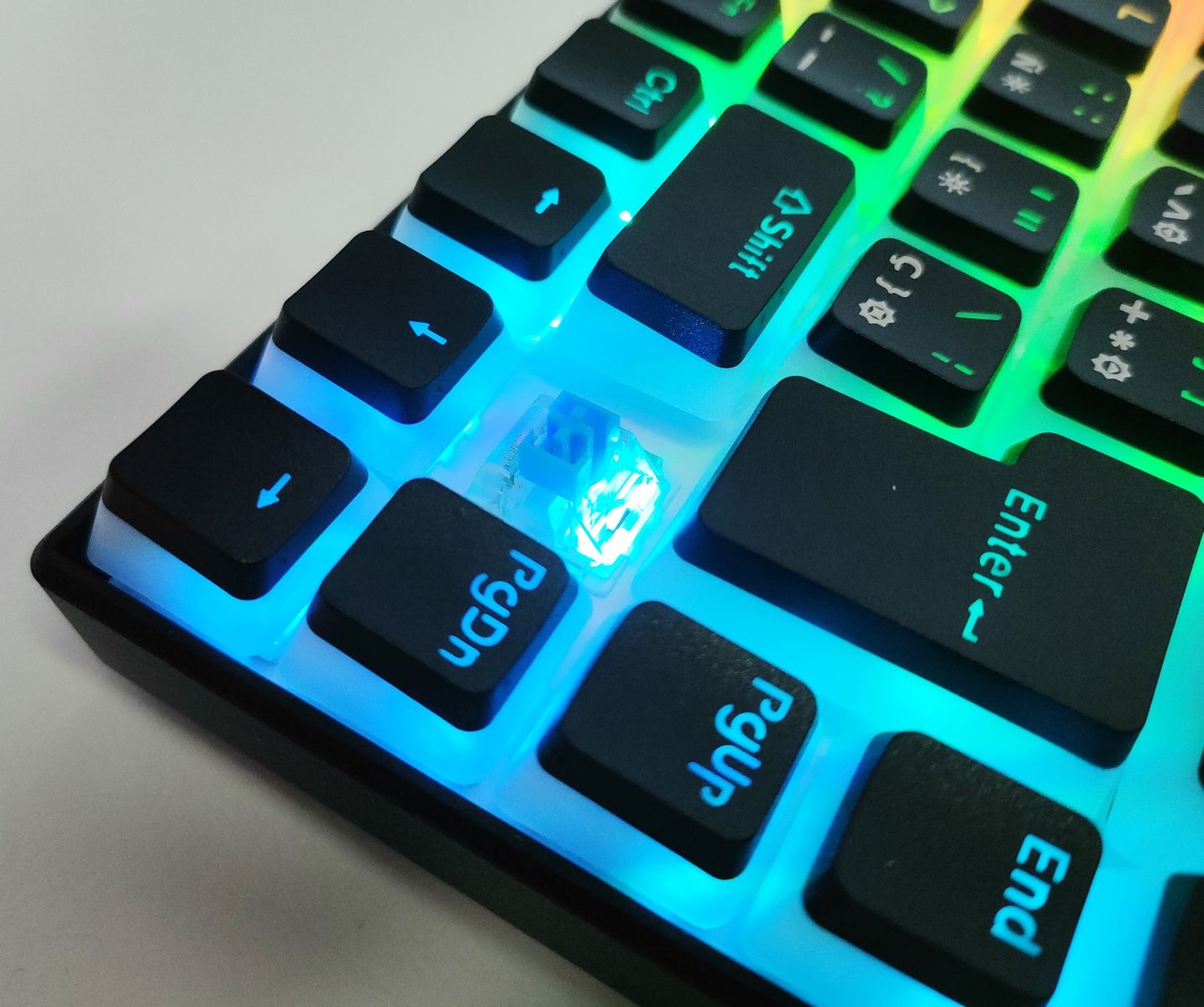 Review Mars Gaming MKCLOUD 21