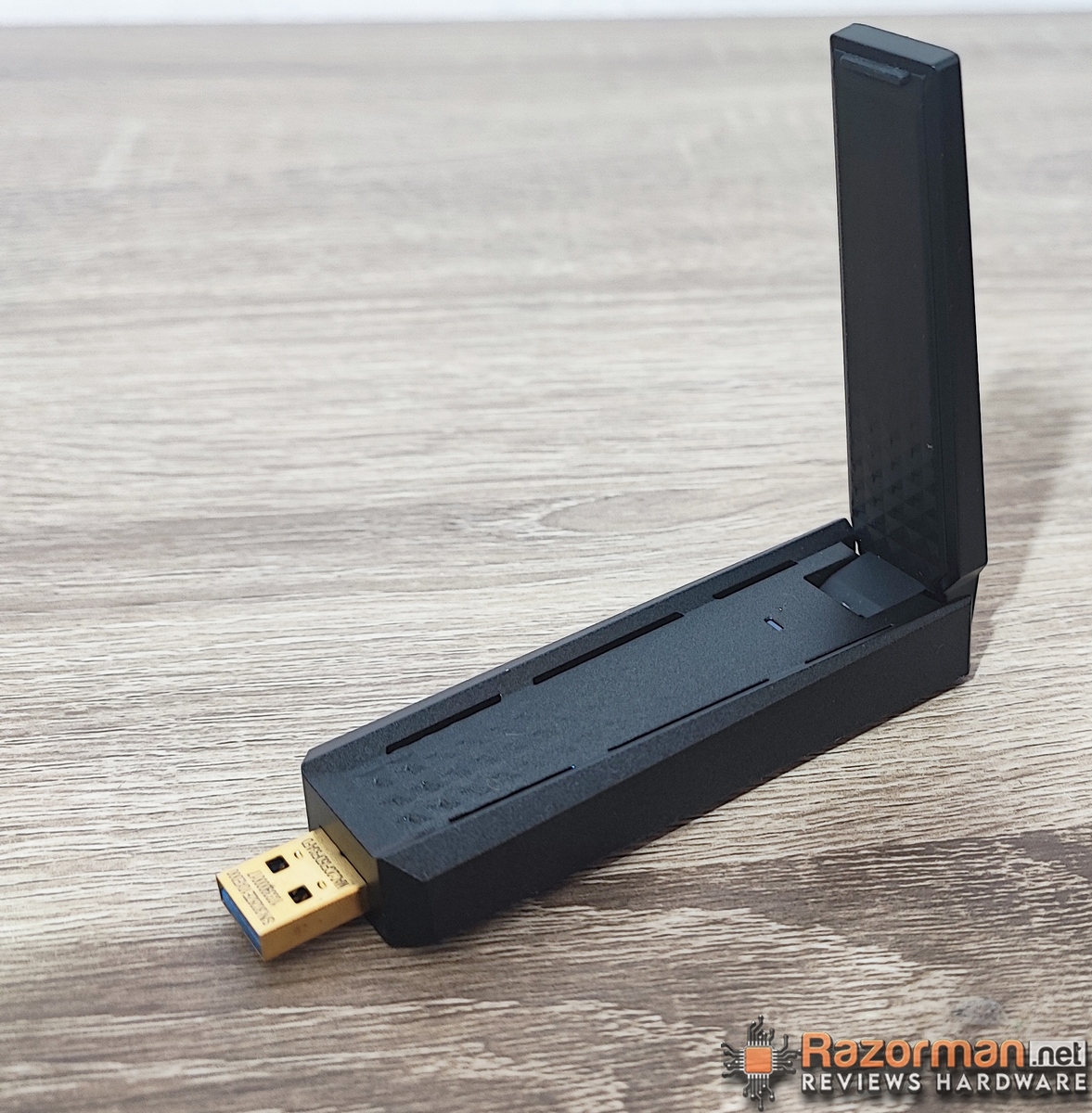 MSI WiFi USB adaptér AXE5400/ WiFi 6E | Computer - prodej