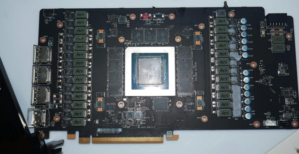 Review MSI GeForce RTX 4090 SUPRIM LIQUID X 39