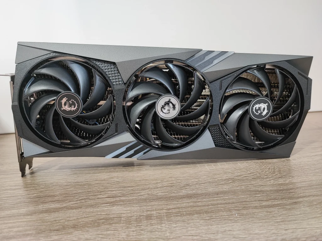 Review MSI Geforce RTX 4070 Gaming X Trio 8