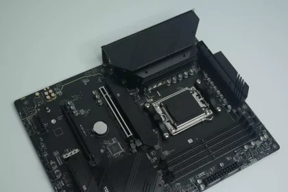 Review MSI MAG B650 Tomahawk Wifi 8