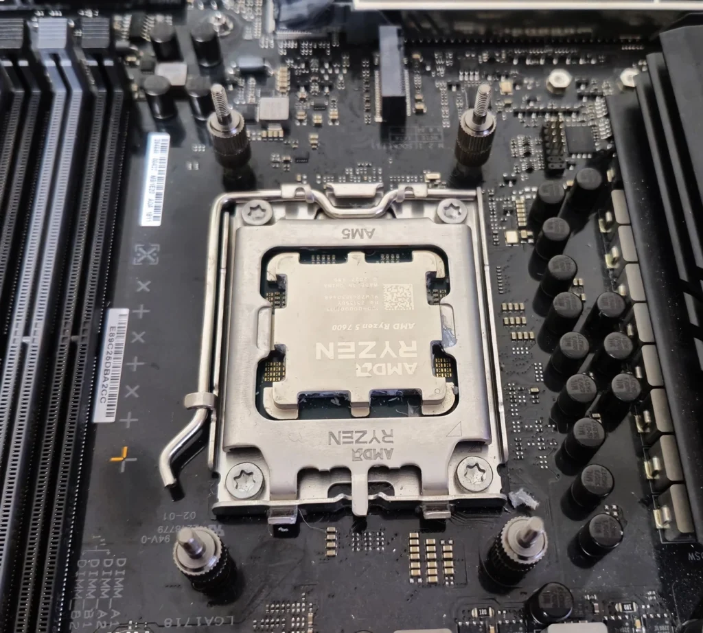 MSI MAG CORELIQUID A15 360