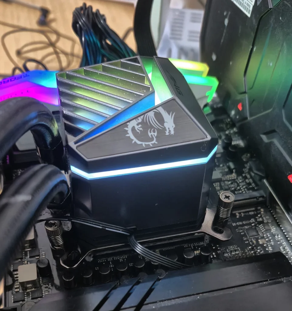 MSI MAG CORELIQUID A15 360