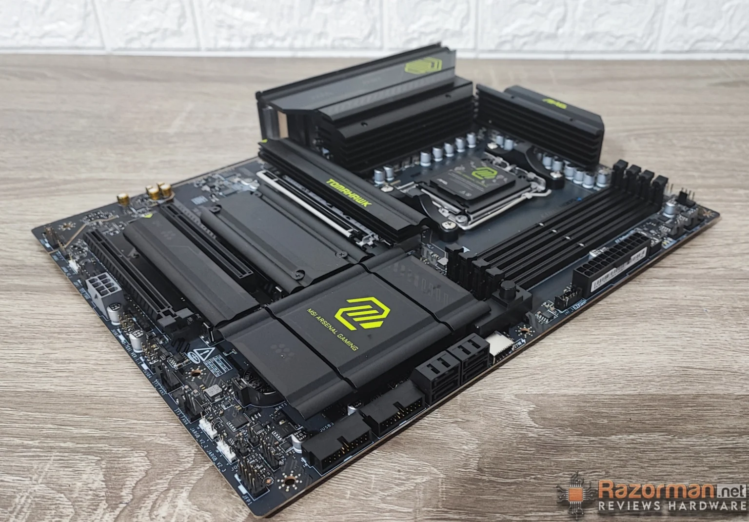 MSI MAG X870 TOMAHAWK WIFI