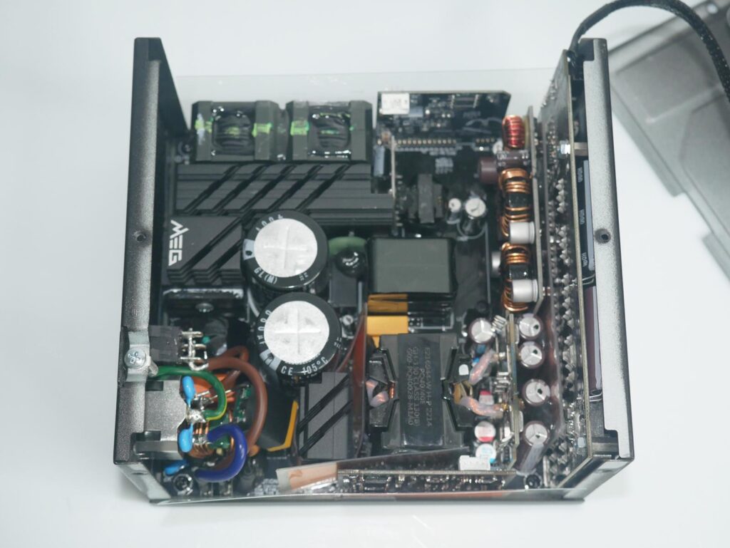 Review MSI MEG AI1300P PCIE5 39