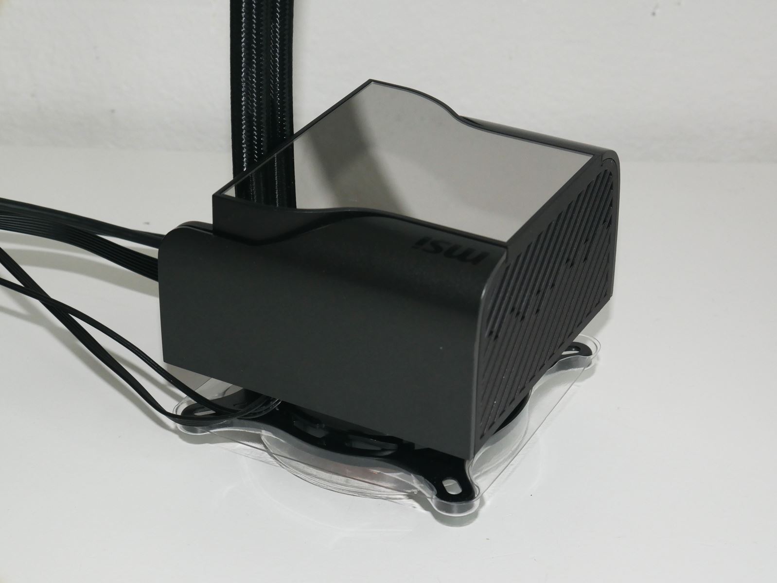 Review MSI MEG Coreliquid S360 11