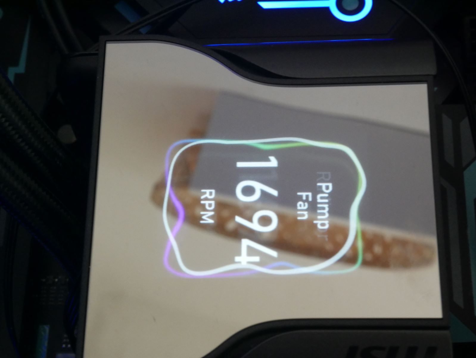 Review MSI MEG Coreliquid S360 27
