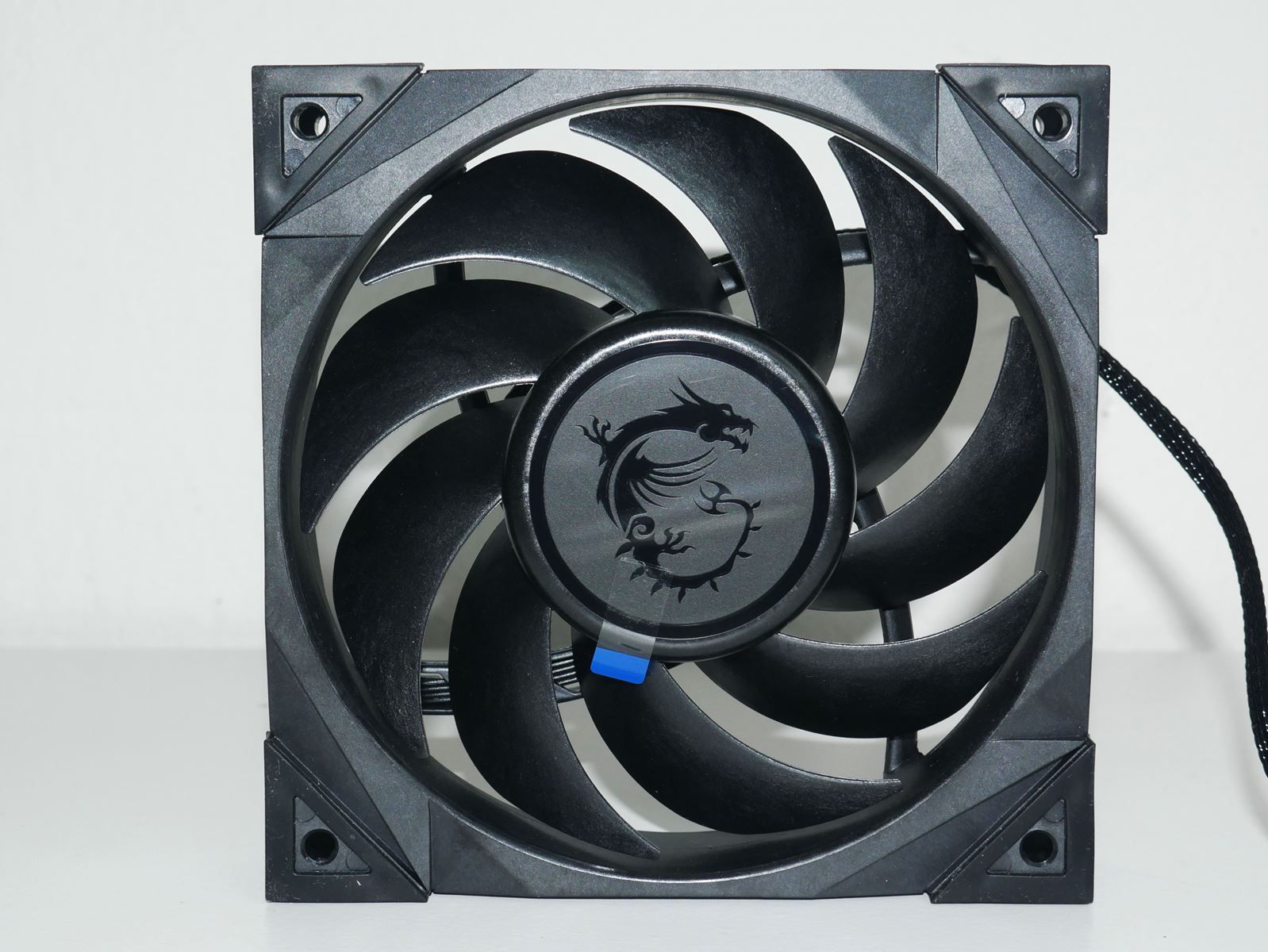 Review MSI MEG Coreliquid S360 17